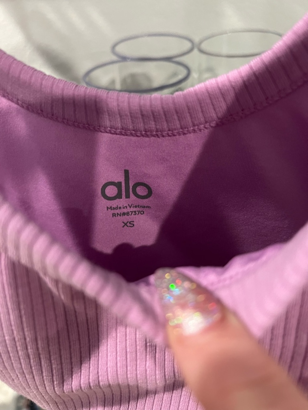 Alo Yoga Wellness Bra Pink/Purple Sz XS NWOT - Picture 4 of 4